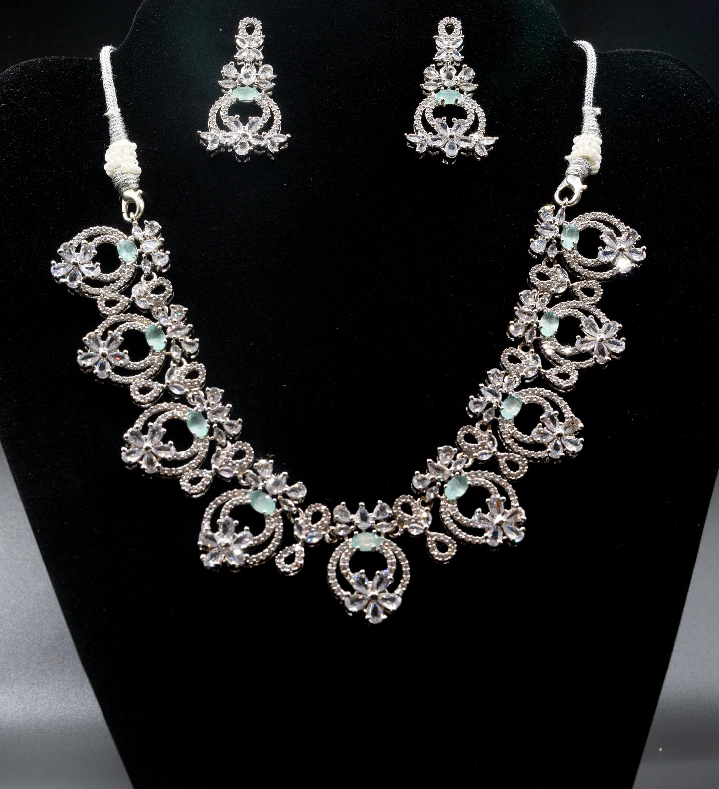 Sllver platted necklace set with ocean blue stones